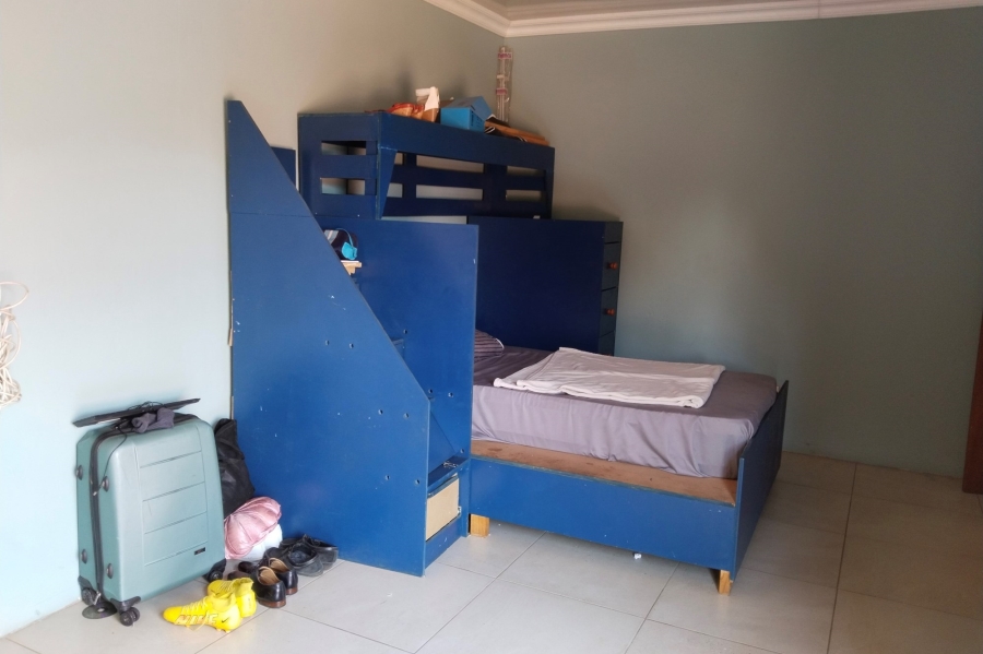 5 Bedroom Property for Sale in Birdwood Estate North West